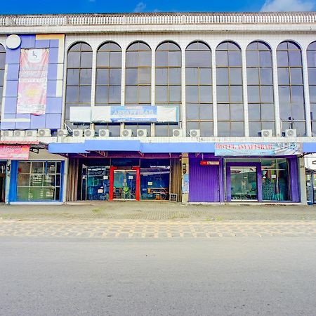 红多兹Plus酒店-近棉兰伊斯坦纳梅蒙 外观 照片